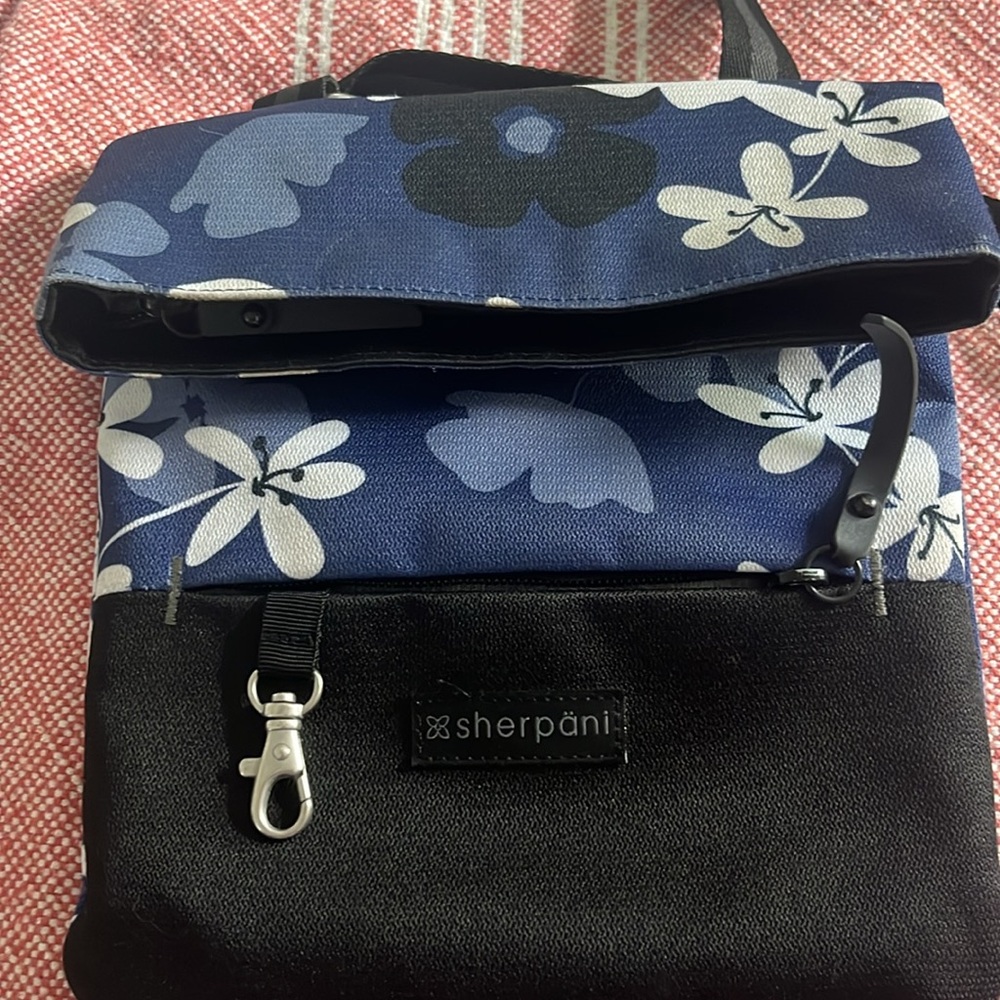 Sherpani Blue and Black Floral Crossbody Bag - Picture 2 of 5